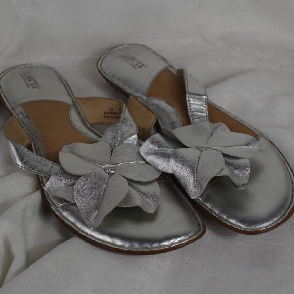 BORN WOMENS 10 SANDALS SHOES